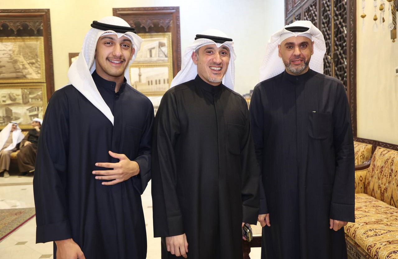 د. عبدالمطلب البلام و حمد العبدالجليل ونجله ناصر